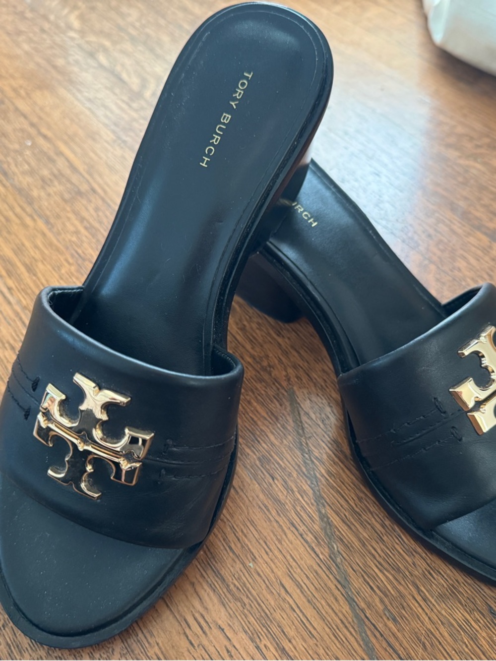 Tory Burch Everly Black Leather heeled Sandals with Gold Logo - Picture 8 of 8